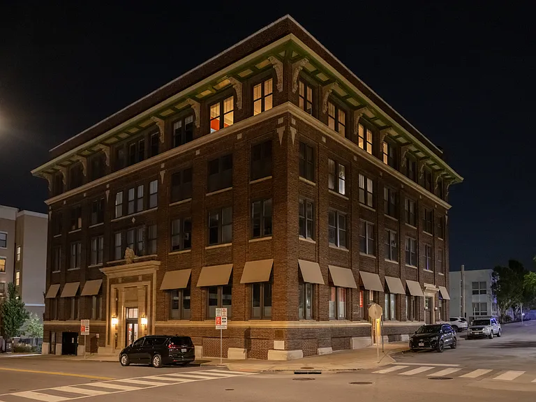 523 Grand Blvd #1B — Photo 43