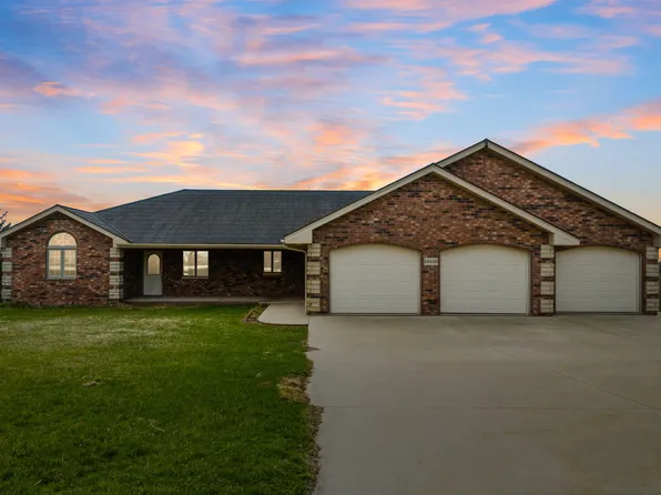 20536 Saint Josephs Dr, Durango, IA 52039