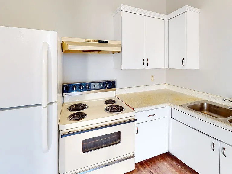 Executive House — Photo 4