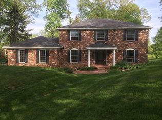 5823 Glen Eagles Dr, West Bloomfield, MI
