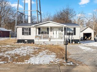572 Monroe St, Madisonville, TN 37354