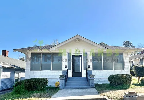 2326 Stark St Photo 1
