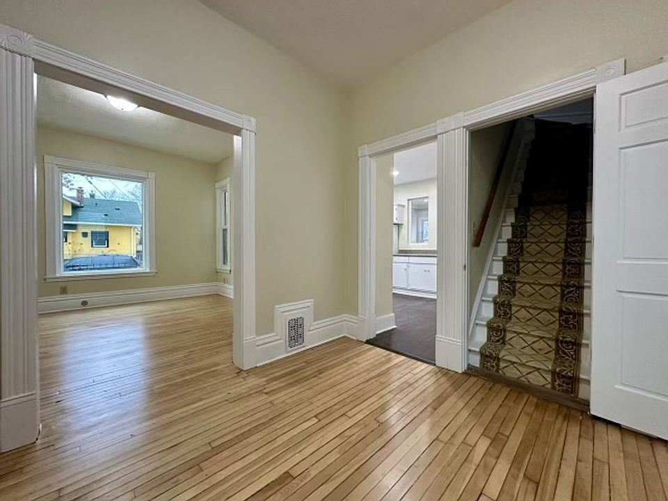 1st image of 2824 Penn Ave N
