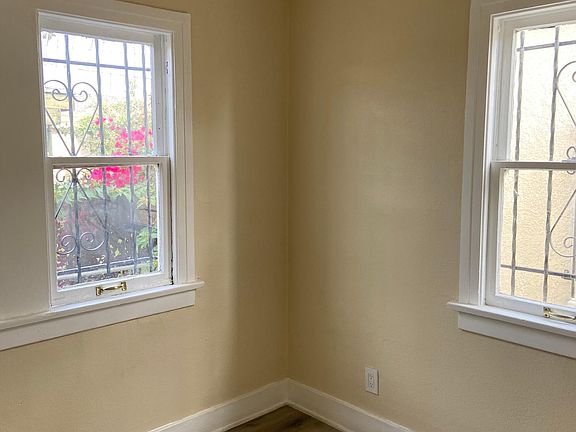 3rd image of 5516 S Budlong Ave