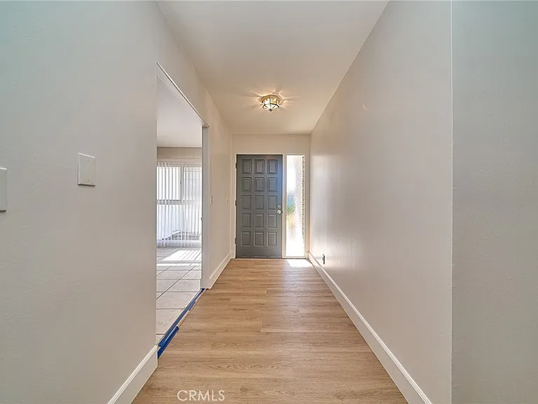 27916 Alvarez Dr — Photo 9