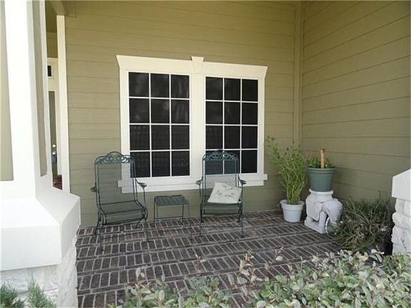 4th image of 2402 Seahorse Bend Dr