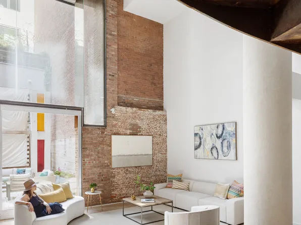 16 Jay Street image 2 of 15