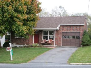 47 E Mohler Church Rd, Ephrata, PA 17522