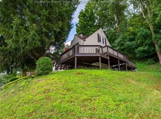 818 Montrose Dr, South Charleston, WV 25303