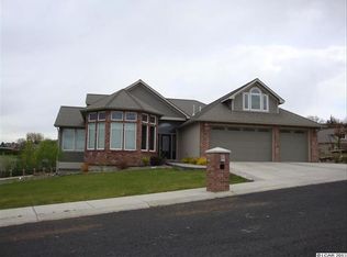 155 Marine View Dr, Lewiston, ID 83501