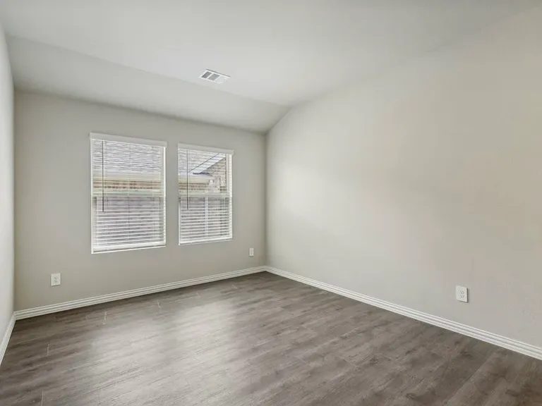 612 Huntley Dr — Photo 28