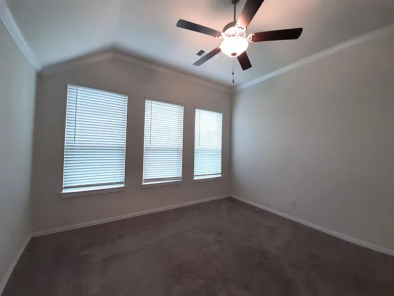 1514 Ancient Oak Ln — Photo 45