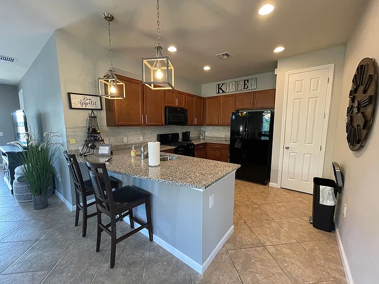 7631 Jacaranda Ln — Photo 17