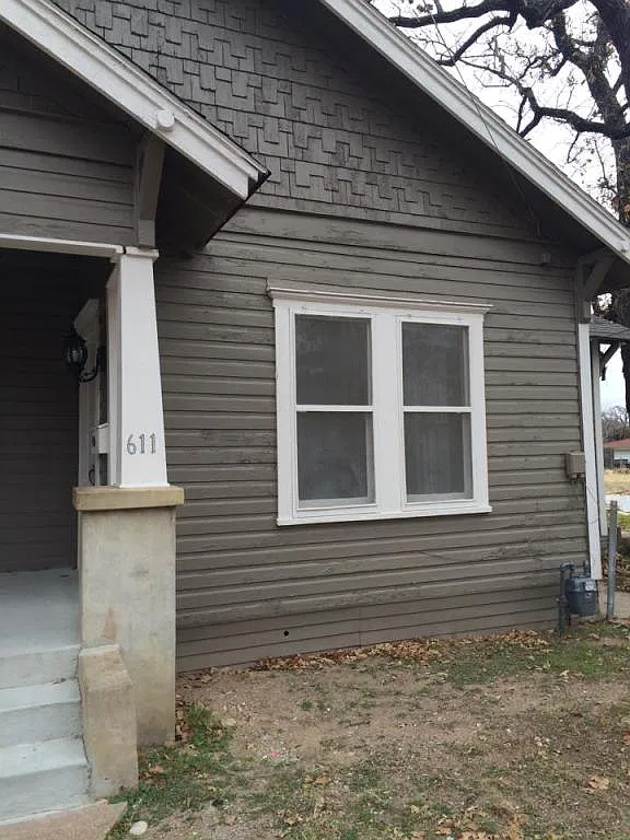 611 S 14th St — Photo 2