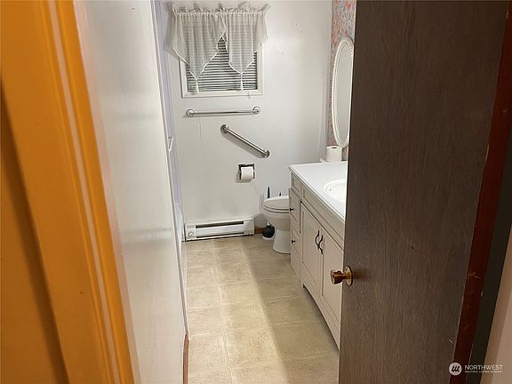 5th image of 1320 Shorewood Drive