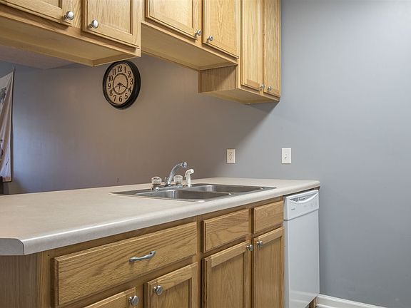 5th image of 177 Griffin Ln