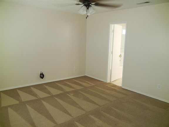 4th image of 1205 Beeblossom Dr