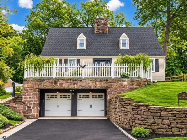 37 Wayland Dr, Verona Twp., NJ 07044