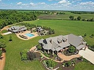 15220 38th St, Mayer, MN 55360