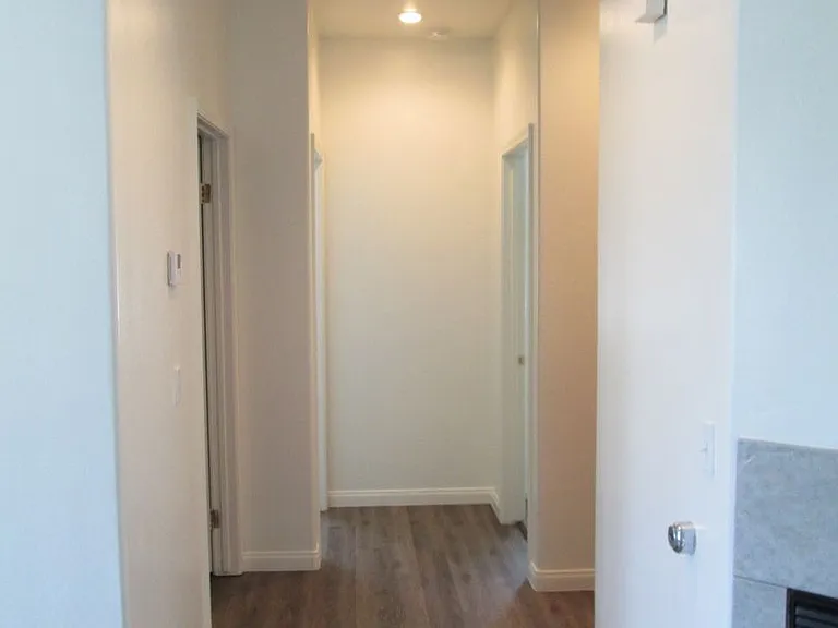 530 Yellow Meadow Ct — Photo 14
