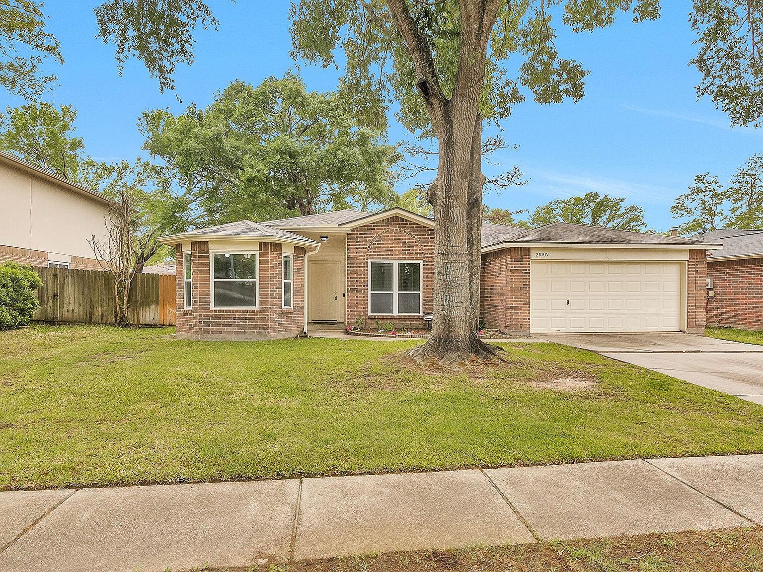 28919 Loddington St, Spring, TX 77386 | Zillow