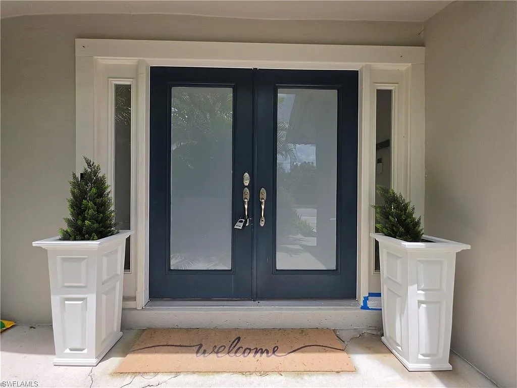 3 bed, 2.0 bath, 1577 sqft, $5,000 — Photo 3