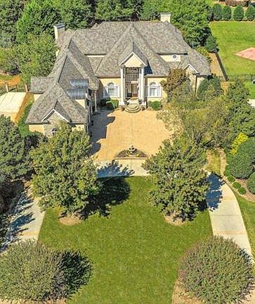 3rd image of 1604 Churchill Downs Dr