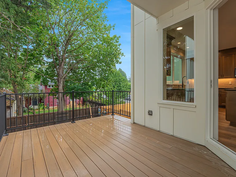 464 SE Haddock Ln — Photo 42