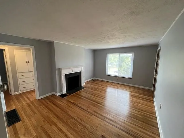 2 bed, 850 sqft, $1,250 — Photo 3
