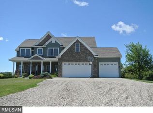 1812 Adams St SE, Hutchinson, MN 55350