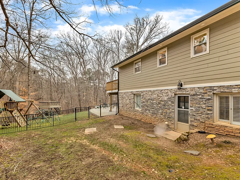 1126 Trailwood Dr — Photo 78