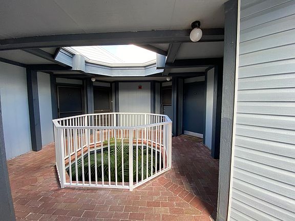 4th image of 3656 Southpointe Dr #U-6