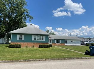 106 N 3rd St, Hoopeston, IL 60942
