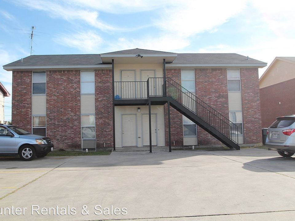 1st image of 1510 Benttree Dr APT B