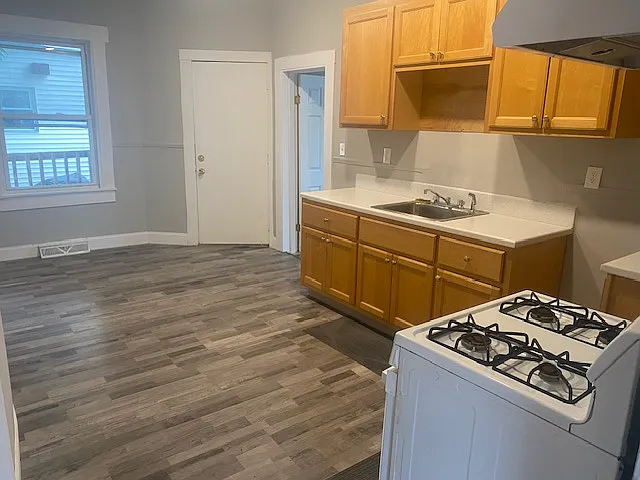 75 Coburn Street - 1 — Photo 4