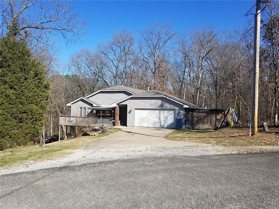 1st image of 21 Winters Dr