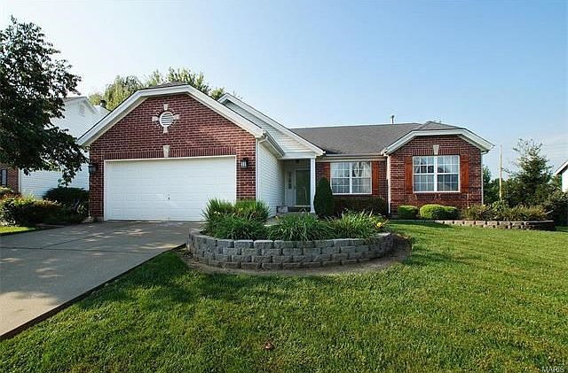 Welcome to 7483 Little Oaks Drive