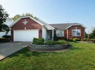 7483 Little Oaks Dr, O'Fallon, MO