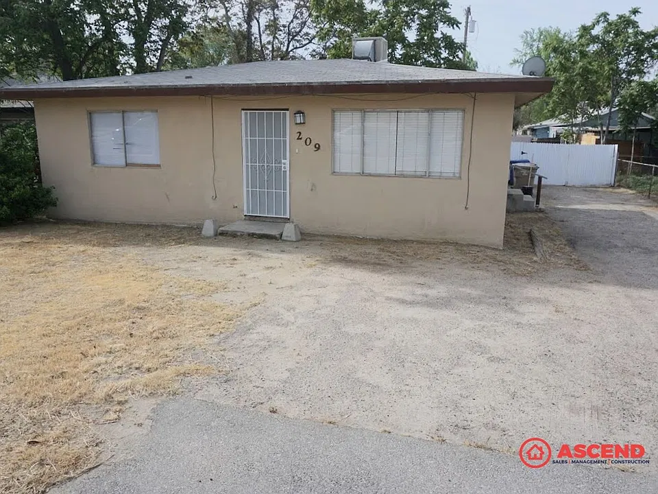 209 East Harding Avenue