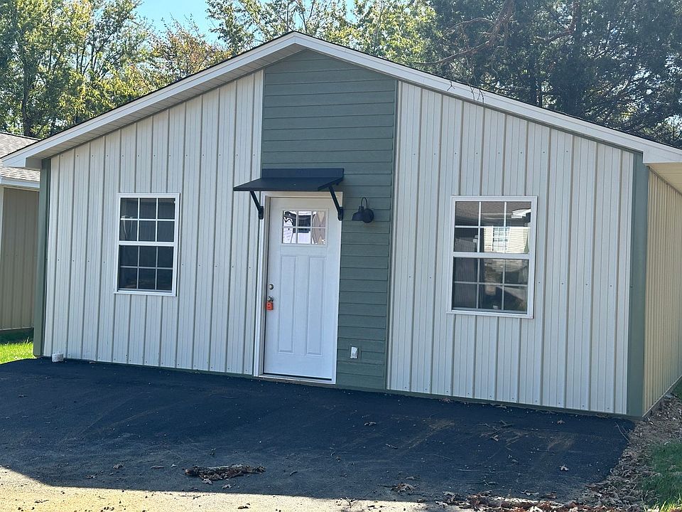 1st image of 117 Evergreen Pl