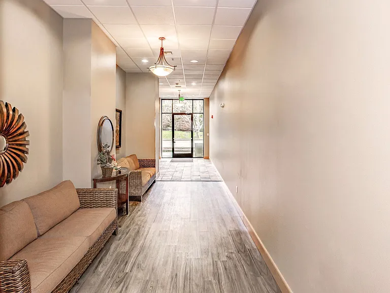 Mckenze Square Apartments — Photo 15