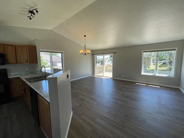 1223 Range View Cir — Photo 14