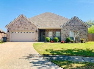 5536 Village Loop, Benton, AR 72019