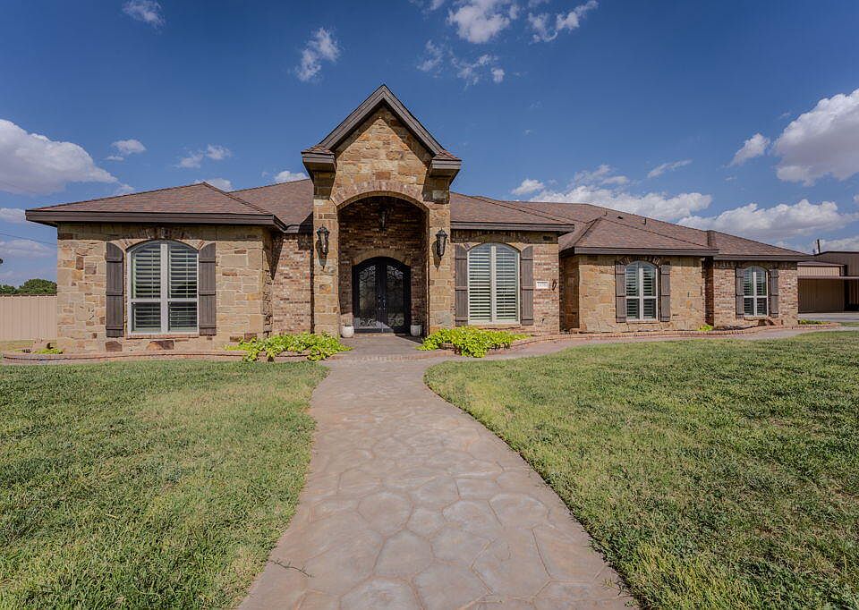 1st image of 1470 NE 501st