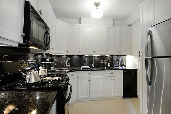 Sold by Corcoran | media 3