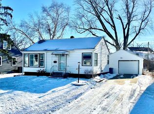 1907 1st Ave SW, Cedar Rapids, IA 52405