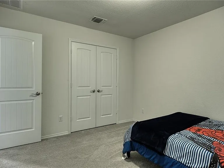 521 Bradford Ln — Photo 51