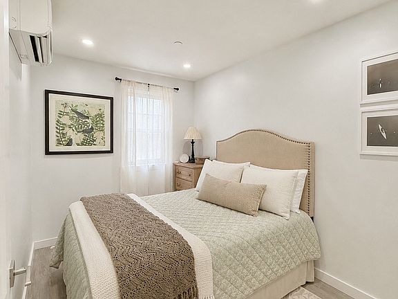 4th image of 334 Convent Ave #B1