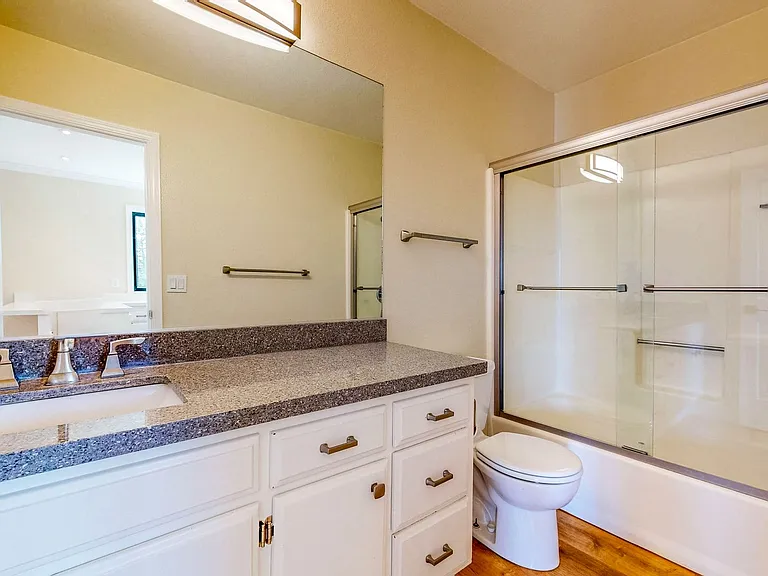 1600 Sylvaner Ave — Photo 13