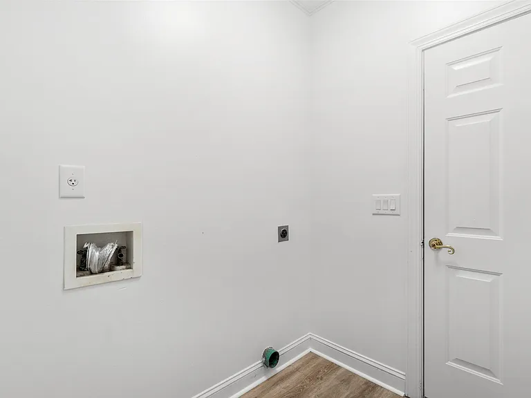 36021 Brampton Dr — Photo 31